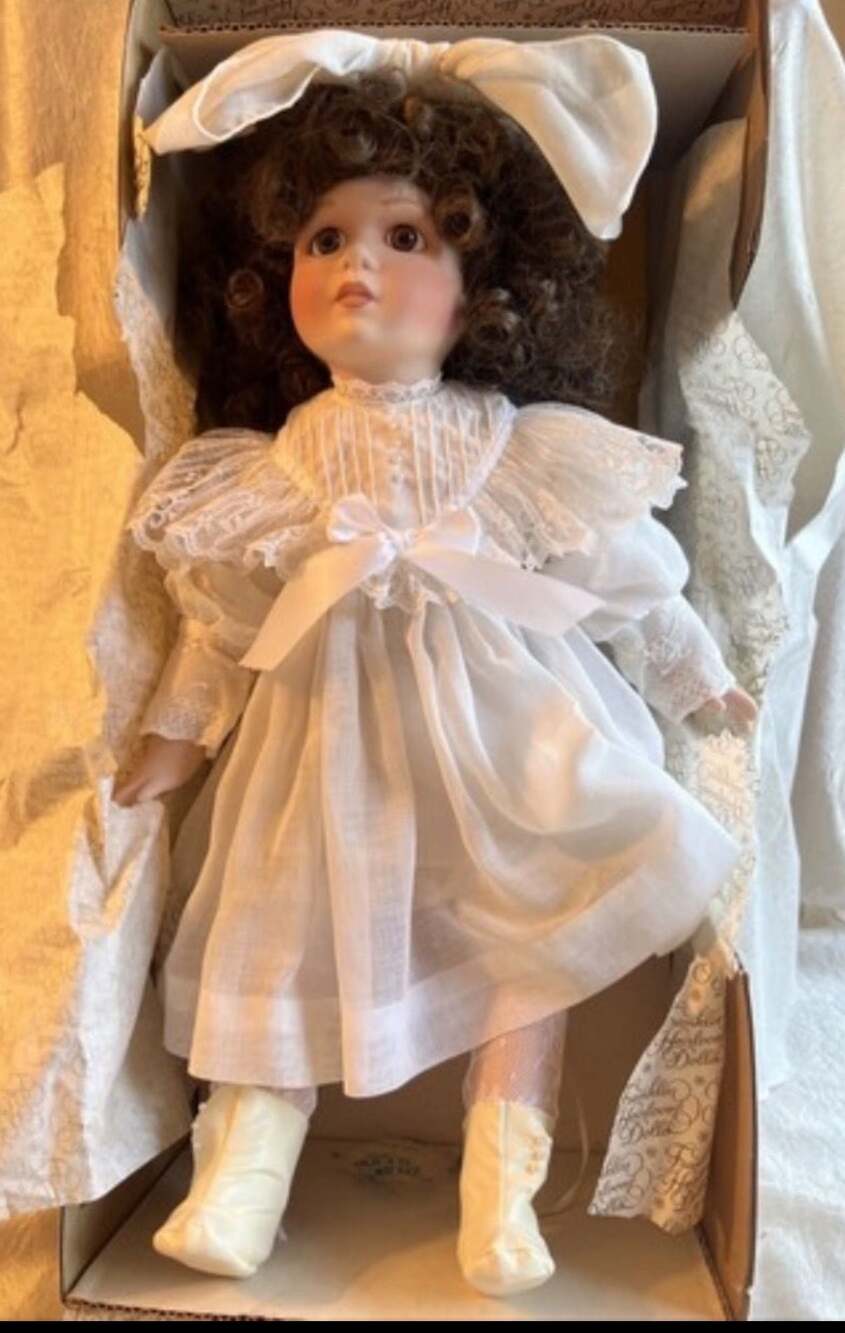 Ashton Drake Victoria The Littlest Gibson Girl Porcelain Doll